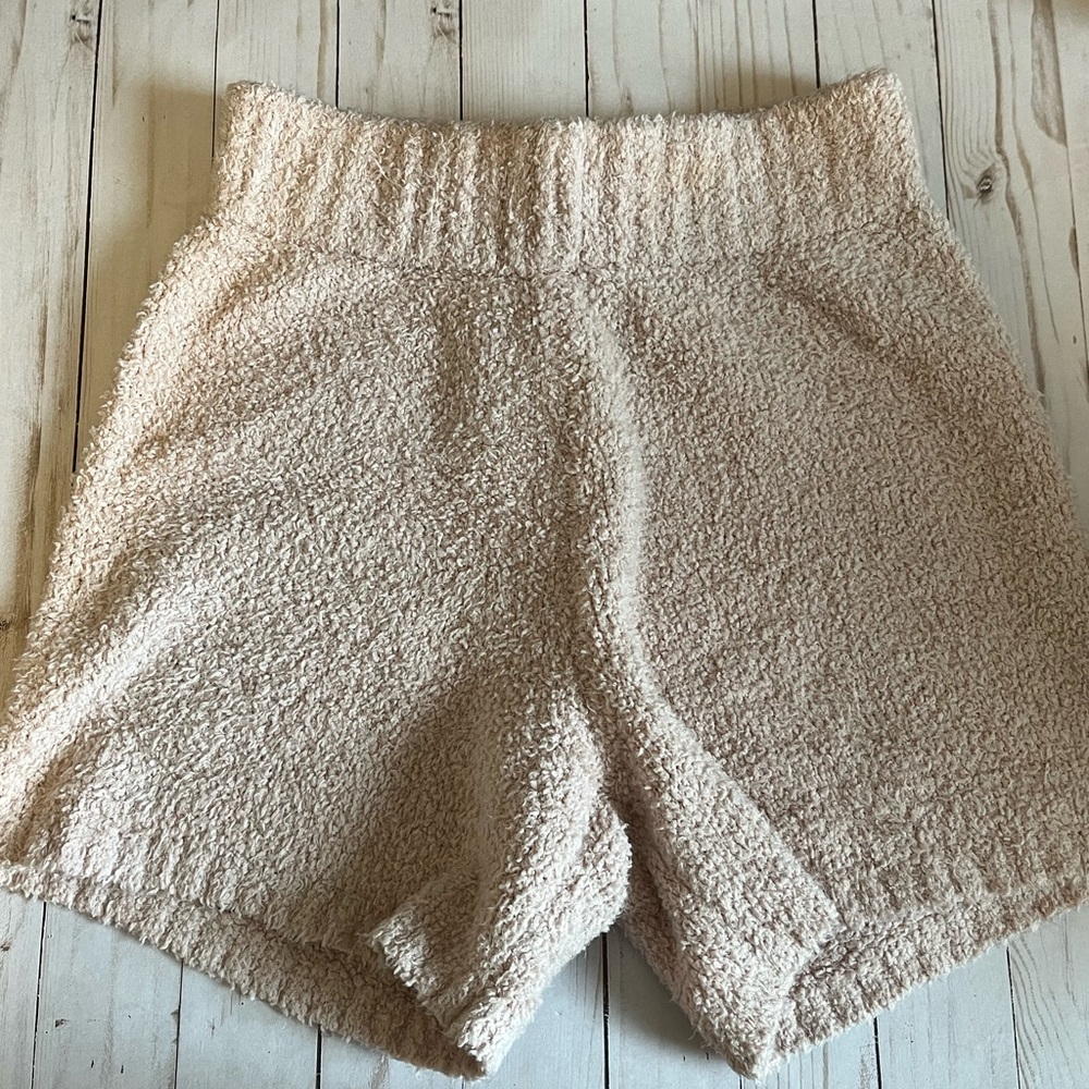 SKIMS Cream Cozy Shorts